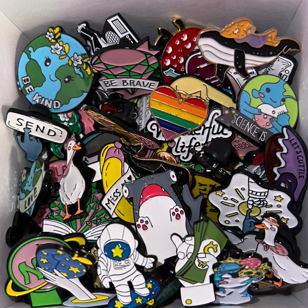 Enamel pin